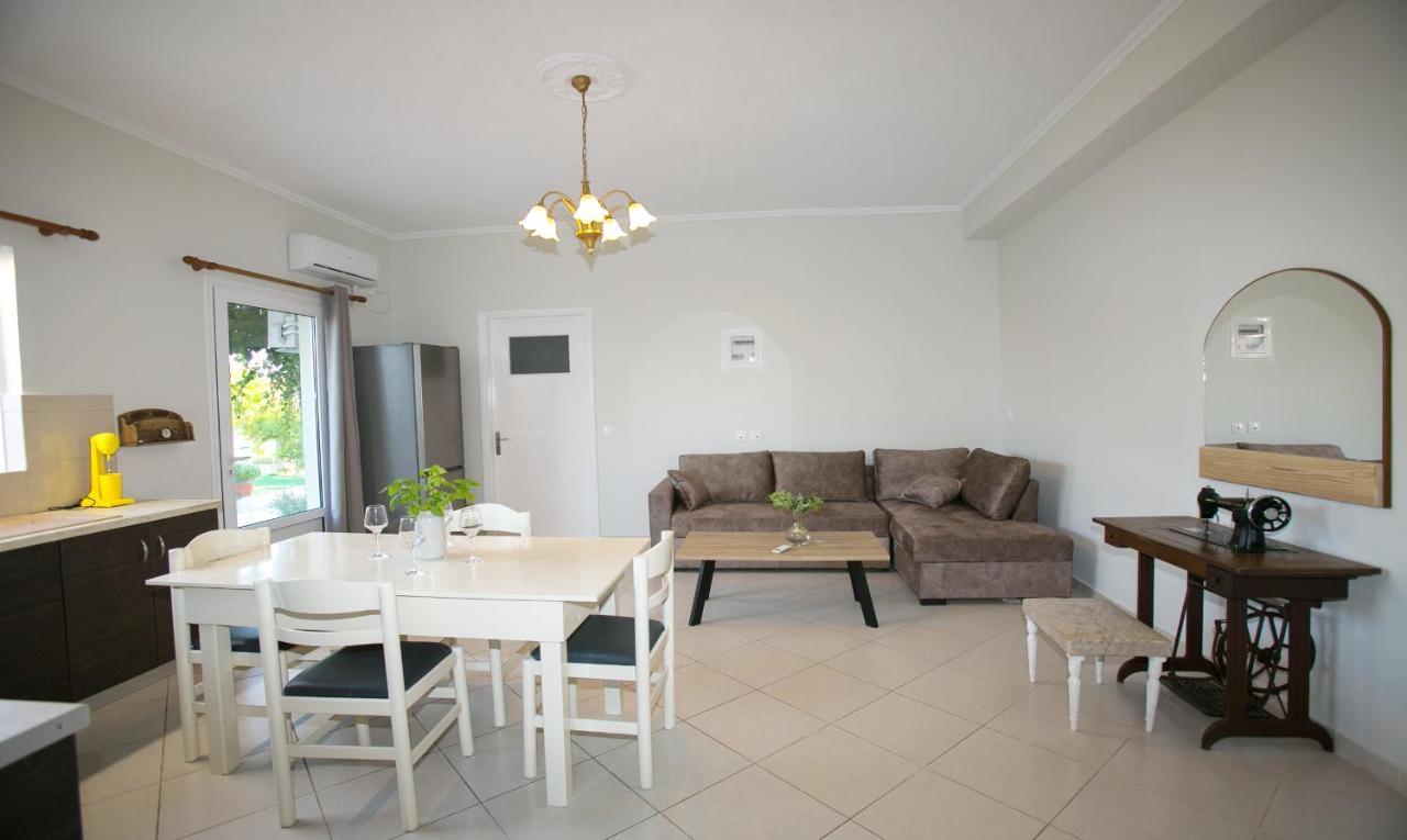 Babi'S Villa - Garden Apartment Lixouri Buitenkant foto