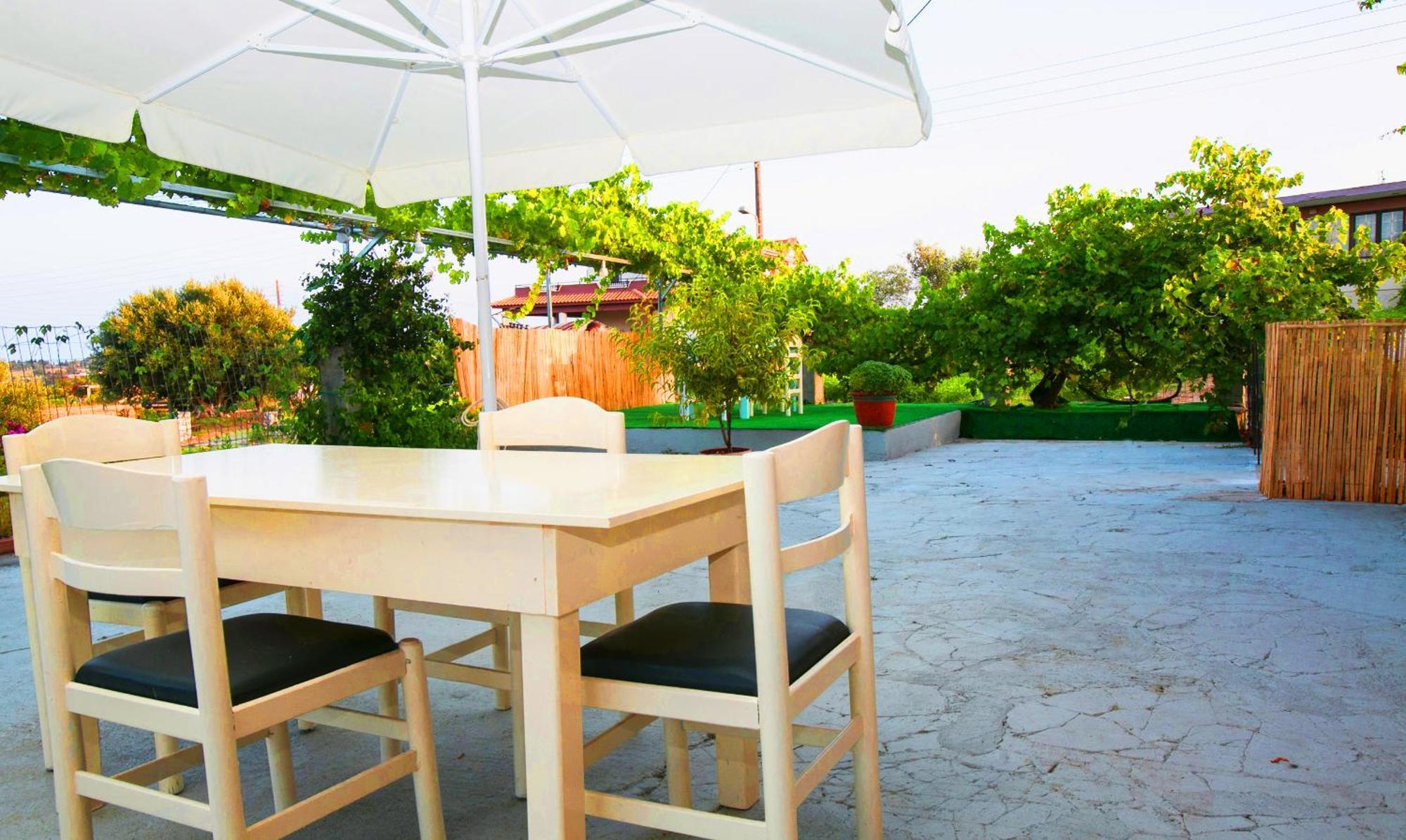 Babi'S Villa - Garden Apartment Lixouri Buitenkant foto